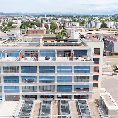 Appartamento Modern With Balcony View & Workspace *