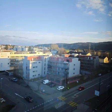Modern With Balcony View & Workspace Zurigo
